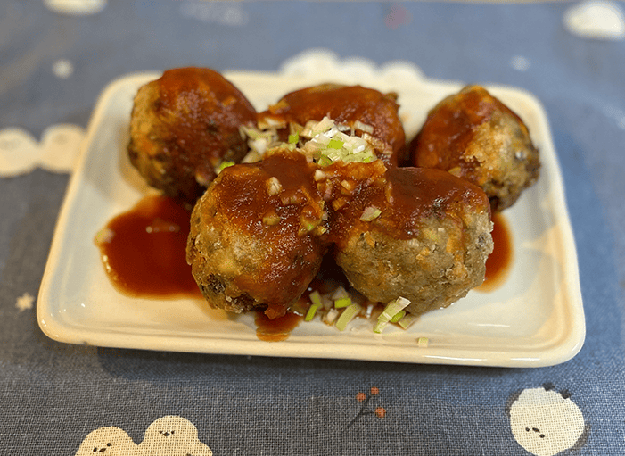 サクふわ鯖団子の竜田揚げ～トマト香る特製ソース～