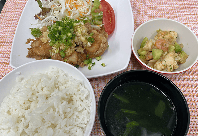ねぎマシマシ！薬味ダレの油淋鶏